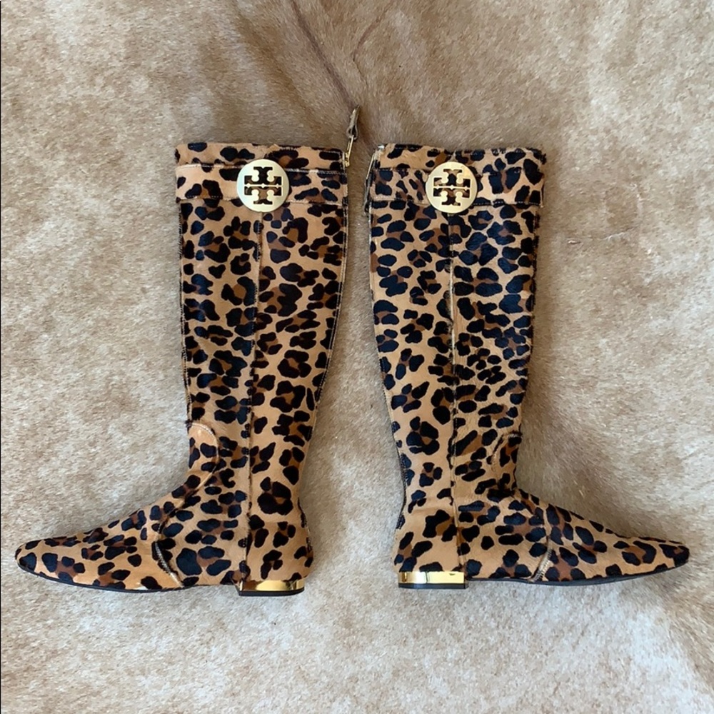 NWOT Tory Burch leather calf boots in cheetah prnt